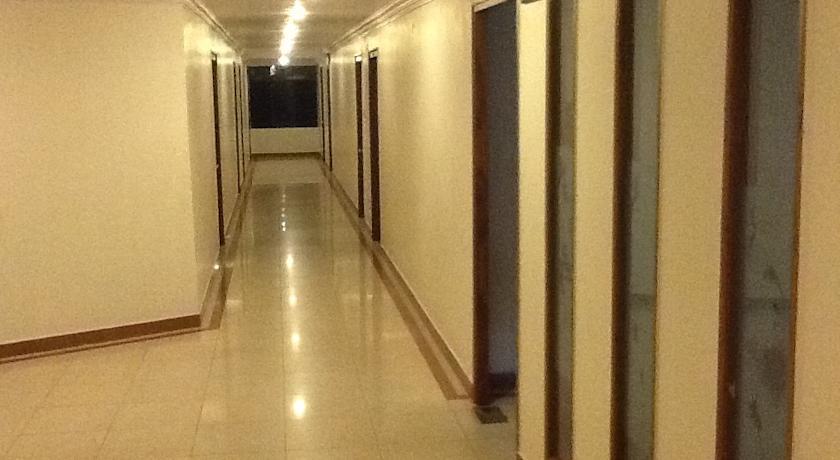 Hotel Kanishka Phg Бангалор Екстериор снимка