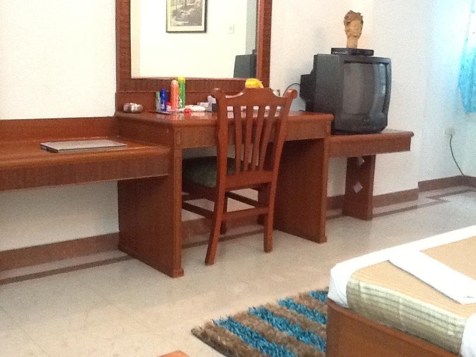 Hotel Kanishka Phg Бангалор Стая снимка