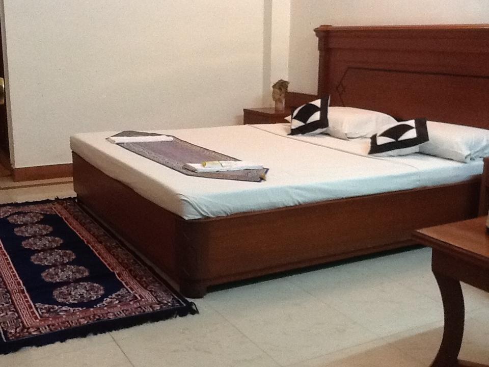 Hotel Kanishka Phg Бангалор Стая снимка
