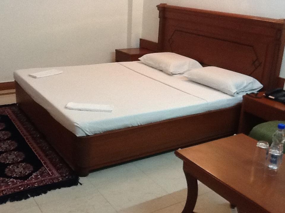 Hotel Kanishka Phg Бангалор Стая снимка